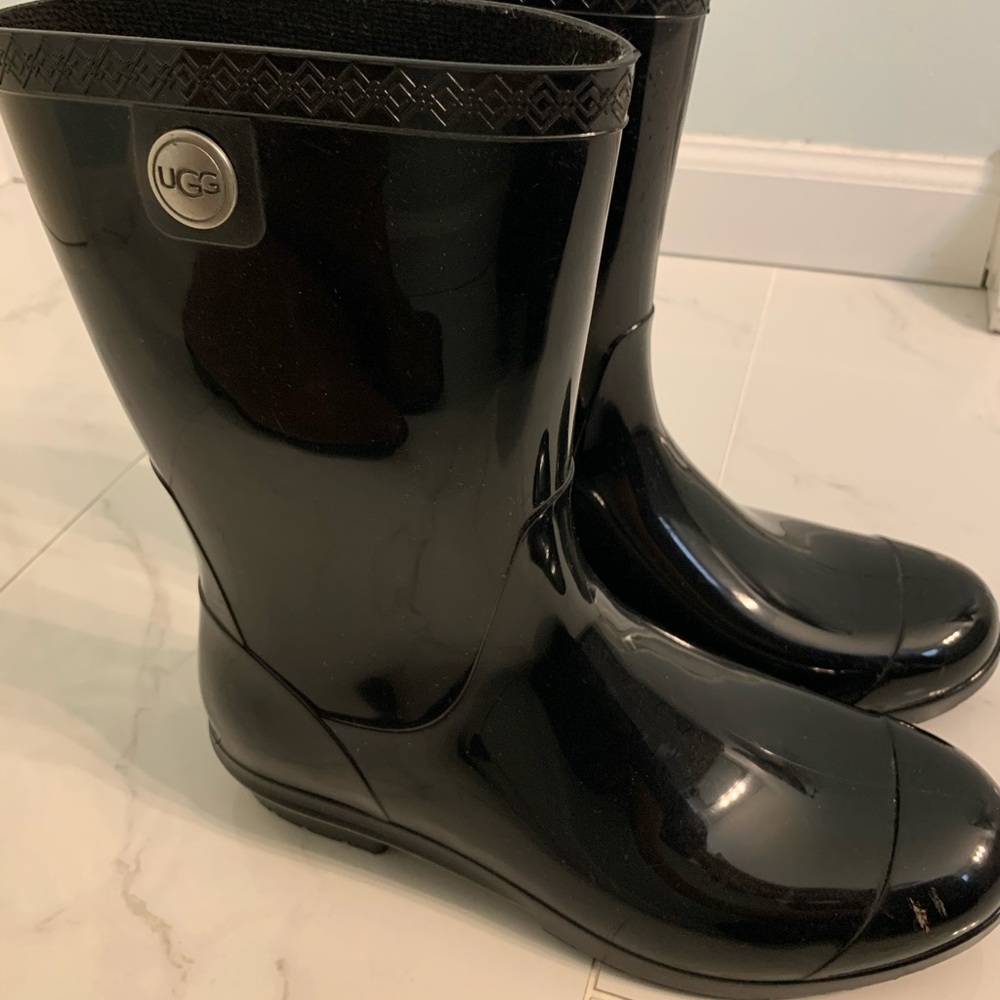 Ugg rain boots